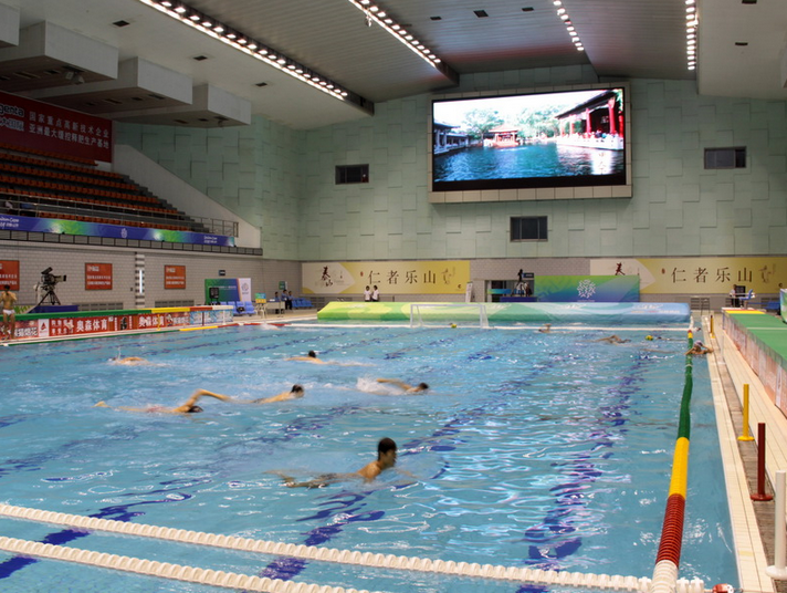 P2.5室內(nèi)全彩屏 P2.5室內(nèi)全彩屏