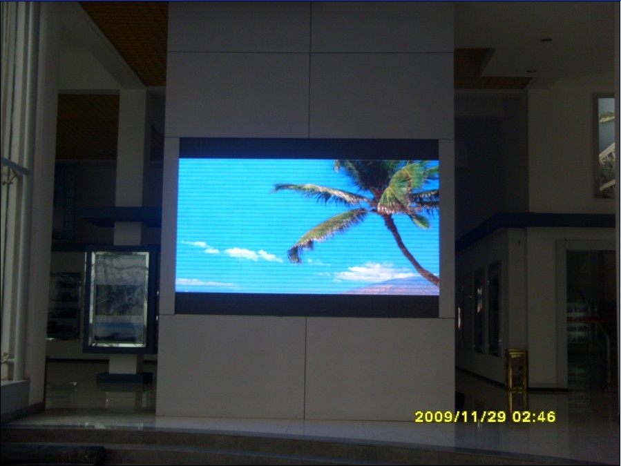 P2.5室內(nèi)全彩屏 P2.5室內(nèi)全彩屏