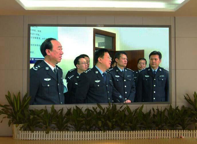 淮南交警大隊(duì)室內(nèi)P1.66全彩顯示屏 淮南交警大隊(duì)室內(nèi)P1.66全彩顯示屏